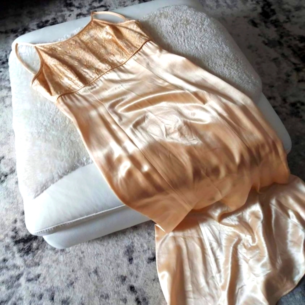 💛 Beautiful Evening/Wedding/Prom/ Gold Dress.
